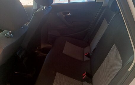 Volkswagen Polo VI (EU Market), 2011 год, 750 000 рублей, 10 фотография