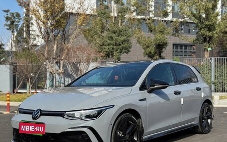 Volkswagen Golf VIII, 2022 год, 1 880 000 рублей, 1 фотография