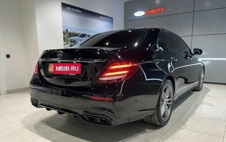 Mercedes-Benz E-Класс, 2016 год, 3 470 000 рублей, 5 фотография