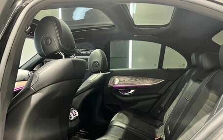 Mercedes-Benz E-Класс, 2016 год, 3 470 000 рублей, 19 фотография