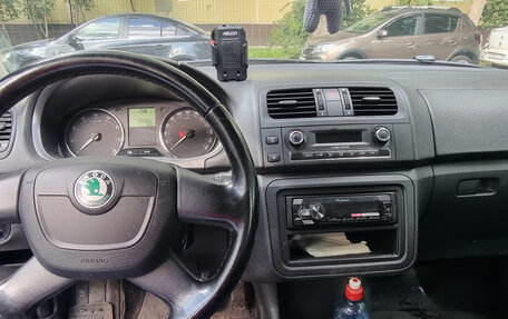 Skoda Fabia II, 2012 год, 450 000 рублей, 4 фотография