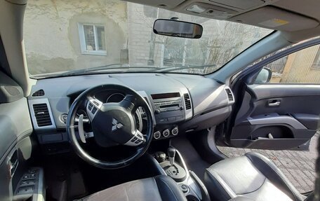 Mitsubishi Outlander III рестайлинг 3, 2010 год, 1 150 000 рублей, 6 фотография