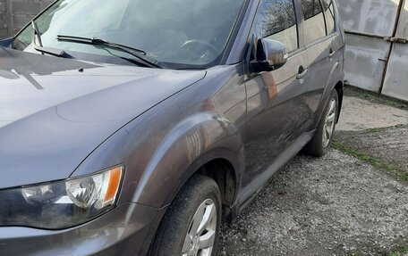 Mitsubishi Outlander III рестайлинг 3, 2010 год, 1 150 000 рублей, 5 фотография