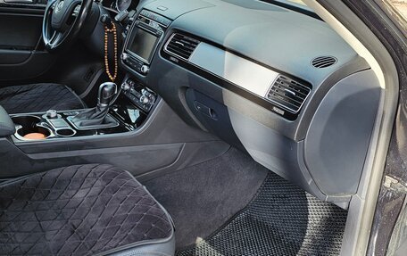 Volkswagen Touareg III, 2016 год, 3 300 000 рублей, 16 фотография