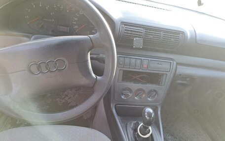 Audi A4, 1996 год, 162 000 рублей, 14 фотография