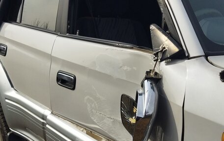 Toyota Land Cruiser Prado 90 рестайлинг, 1998 год, 700 000 рублей, 2 фотография