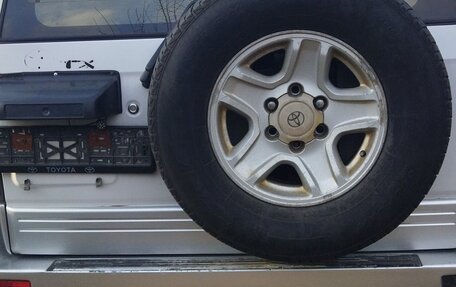 Toyota Land Cruiser Prado 90 рестайлинг, 1998 год, 700 000 рублей, 13 фотография