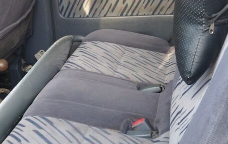 Toyota Land Cruiser Prado 90 рестайлинг, 1998 год, 700 000 рублей, 12 фотография