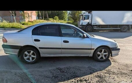 Toyota Avensis III рестайлинг, 2002 год, 15 000 рублей, 2 фотография