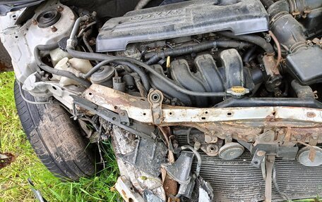 Toyota Avensis III рестайлинг, 2002 год, 15 000 рублей, 11 фотография