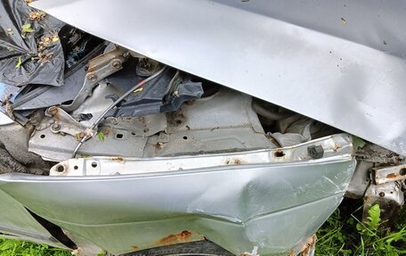 Toyota Avensis III рестайлинг, 2002 год, 15 000 рублей, 10 фотография