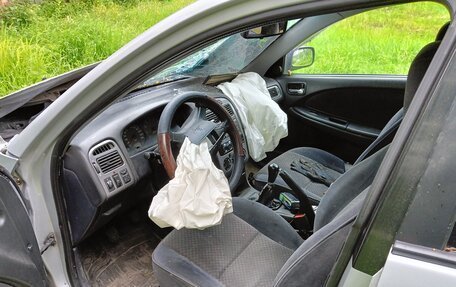 Toyota Avensis III рестайлинг, 2002 год, 15 000 рублей, 8 фотография