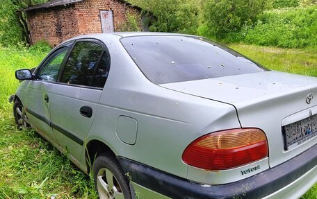 Toyota Avensis III рестайлинг, 2002 год, 15 000 рублей, 13 фотография