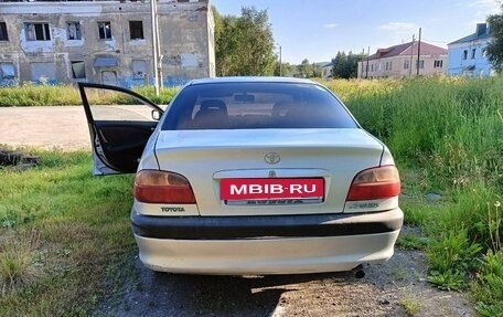 Toyota Avensis III рестайлинг, 2002 год, 15 000 рублей, 3 фотография