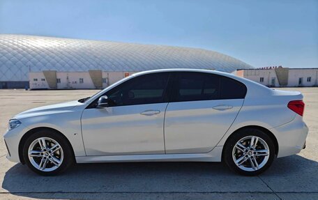 BMW 1 серия, 2023 год, 1 850 000 рублей, 4 фотография