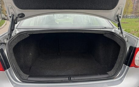 Volkswagen Jetta VI, 2010 год, 645 000 рублей, 10 фотография