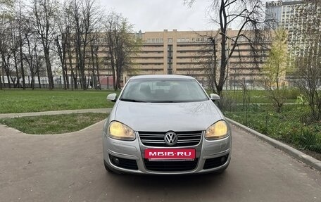 Volkswagen Jetta VI, 2010 год, 645 000 рублей, 3 фотография