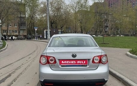 Volkswagen Jetta VI, 2010 год, 645 000 рублей, 4 фотография