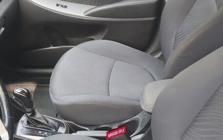 Hyundai Solaris II рестайлинг, 2015 год, 1 050 000 рублей, 8 фотография