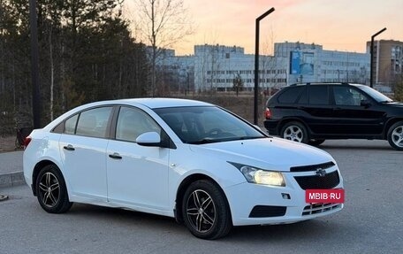 Chevrolet Cruze II, 2010 год, 630 000 рублей, 2 фотография