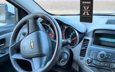 Chevrolet Cruze II, 2010 год, 630 000 рублей, 9 фотография