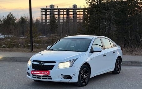 Chevrolet Cruze II, 2010 год, 630 000 рублей, 3 фотография