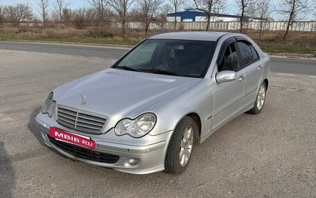 Mercedes-Benz C-Класс, 2005 год, 635 000 рублей, 2 фотография