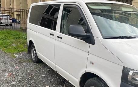 Volkswagen Caravelle T5, 2012 год, 1 550 000 рублей, 3 фотография