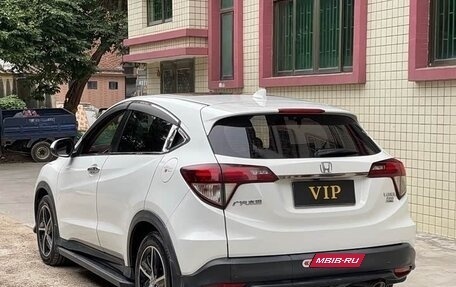 Honda Vezel, 2022 год, 1 495 000 рублей, 6 фотография