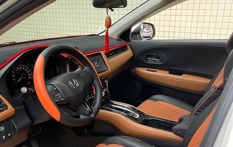 Honda Vezel, 2022 год, 1 495 000 рублей, 11 фотография