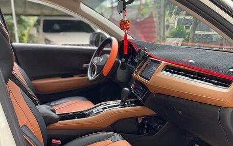 Honda Vezel, 2022 год, 1 495 000 рублей, 15 фотография