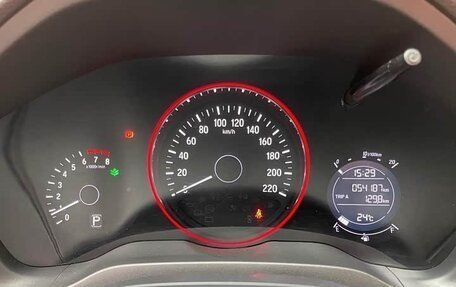 Honda Vezel, 2022 год, 1 495 000 рублей, 13 фотография