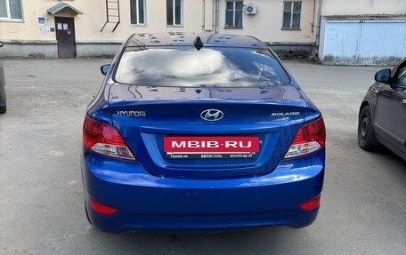 Hyundai Solaris II рестайлинг, 2012 год, 700 000 рублей, 3 фотография