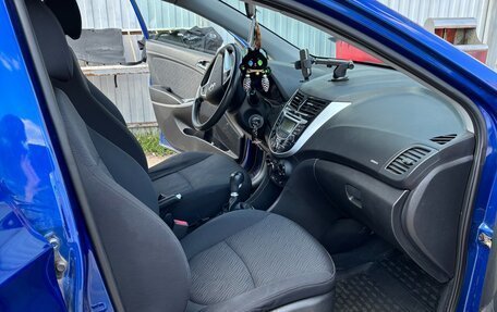 Hyundai Solaris II рестайлинг, 2012 год, 700 000 рублей, 9 фотография