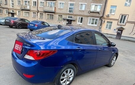 Hyundai Solaris II рестайлинг, 2012 год, 700 000 рублей, 4 фотография