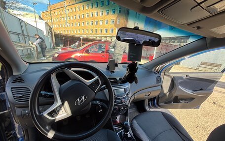 Hyundai Solaris II рестайлинг, 2012 год, 700 000 рублей, 7 фотография