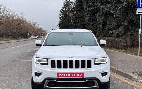 Jeep Grand Cherokee, 2016 год, 3 000 000 рублей, 2 фотография