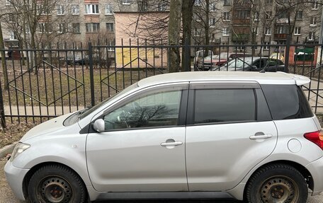 Toyota Ist II, 2003 год, 590 000 рублей, 3 фотография