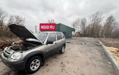 Chevrolet Niva I рестайлинг, 2010 год, 500 000 рублей, 3 фотография