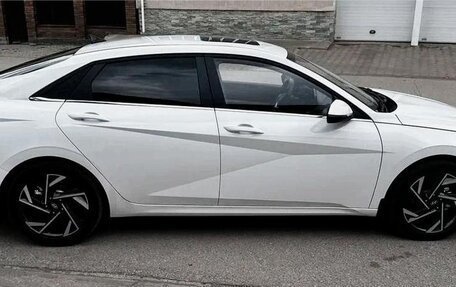 Hyundai Elantra, 2023 год, 1 700 000 рублей, 6 фотография