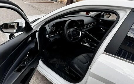 Hyundai Elantra, 2023 год, 1 700 000 рублей, 7 фотография