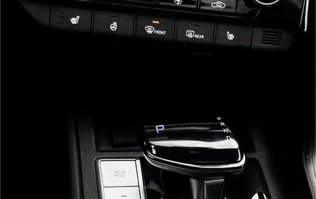 Hyundai Elantra, 2023 год, 1 700 000 рублей, 12 фотография