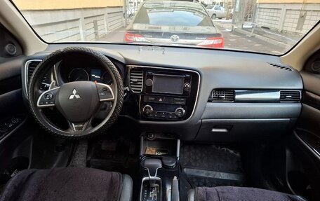 Mitsubishi Outlander III рестайлинг 3, 2012 год, 1 395 000 рублей, 5 фотография