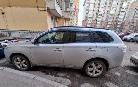 Mitsubishi Outlander III рестайлинг 3, 2012 год, 1 395 000 рублей, 2 фотография