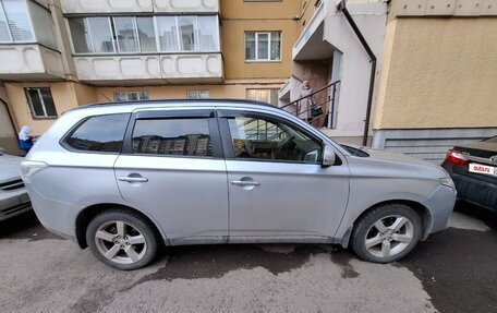 Mitsubishi Outlander III рестайлинг 3, 2012 год, 1 395 000 рублей, 3 фотография