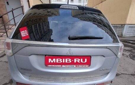 Mitsubishi Outlander III рестайлинг 3, 2012 год, 1 395 000 рублей, 4 фотография