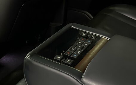 Lexus LX III, 2018 год, 9 000 000 рублей, 26 фотография