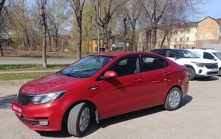 KIA Rio III рестайлинг, 2015 год, 980 000 рублей, 1 фотография