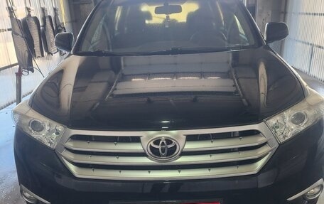 Toyota Highlander III, 2013 год, 2 520 000 рублей, 1 фотография