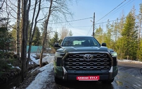 Toyota Tundra, 2022 год, 6 995 000 рублей, 2 фотография